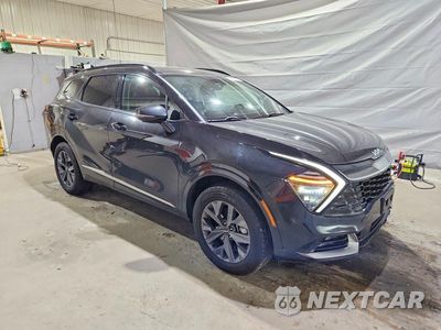 Czwarte zdjęcie samochodu z boku: 2024 KIA SPORTAGE SX PRESTIGE VIN:KNDPXCDG3R7135464 - miniatura