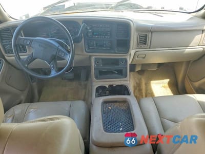 Zdjęcie 8 z 13 samochodu: 2003 GMC YUKON XL K1500 VIN:3GKFK16Z03G116688 - miniatura