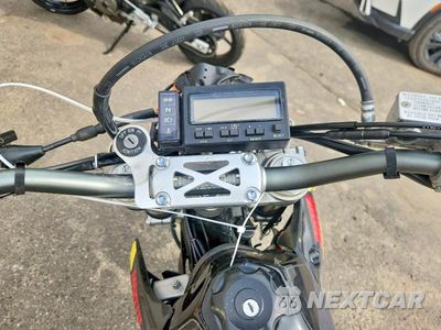 Zdjęcie 7 z 9 samochodu: 2018 SUZUKI DR-Z400 SM VIN:JS1SK44A8J2100764 - miniatura