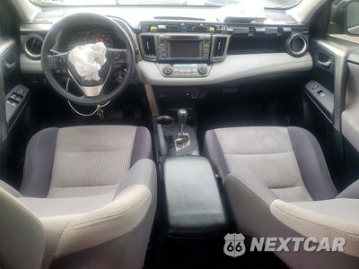 Zdjęcie 8 z 13 samochodu: 2015 TOYOTA RAV4 XLE VIN:JTMWFREV1FJ037787 - miniatura