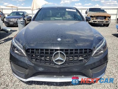 Piąte zdjęcie samochodu w środku: 2015 MERCEDES-BENZ C 400 4MATIC VIN:55SWF6GB1FU032239 - miniatura
