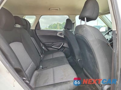 Zdjęcie 10 z 12 samochodu: 2023 KIA SOUL LX VIN:KNDJ23AU7P7863414 - miniatura