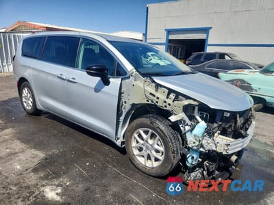 Czwarte zdjęcie samochodu z boku: 2024 CHRYSLER PACIFICA TOURING L VIN:2C4RC1BG5RR156228 - miniatura