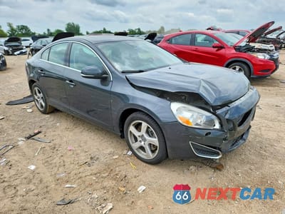 Czwarte zdjęcie samochodu z boku: 2013 VOLVO S60 T5 VIN:YV1612FS7D2190217 - miniatura