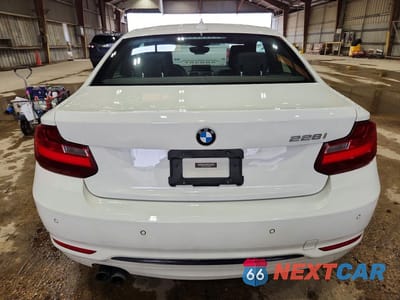 Zdjęcie 6 z 12 samochodu: 2016 BMW 228 I SULEV VIN:WBA1F9C53GV546364 - miniatura