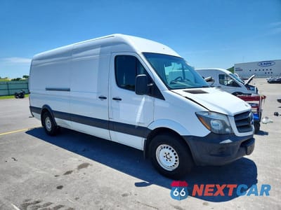 Czwarte zdjęcie samochodu z boku: 2015 MERCEDES-BENZ SPRINTER 2500 VIN:WD3PE8DBXFP133921 - miniatura