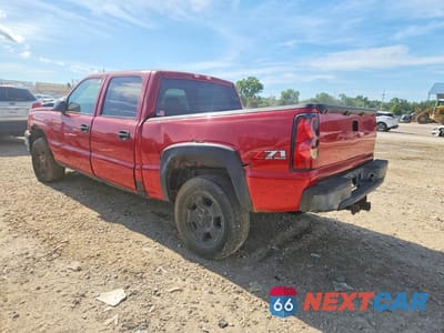Drugie zdjęcie samochodu z przodu: 2005 CHEVROLET SILVERADO K1500 VIN:2GCEK13T151208346 - miniatura