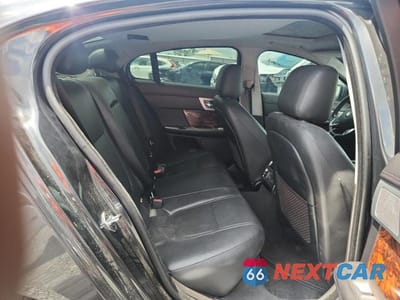 Zdjęcie 10 z 12 samochodu: 2015 JAGUAR XF 2.0T PREMIUM VIN:SAJWA0FS9FPU78984 - miniatura