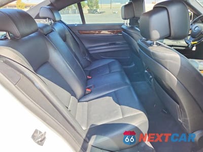 Zdjęcie 10 z 13 samochodu: 2013 BMW 740 I VIN:WBAYA6C50DD143813 - miniatura