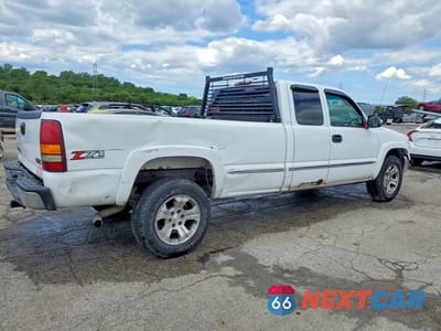 Trzecie zdjęcie samochodu z tyłu: 2002 GMC NEW SIERRA K1500 VIN:1GTEK19T22E244791 - miniatura