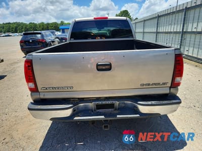 Zdjęcie 6 z 12 samochodu: 2001 CHEVROLET SILVERADO C1500 VIN:2GCEC19V211370261 - miniatura