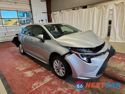 Czwarte zdjęcie samochodu z boku: 2026 TOYOTA COROLLA HYBRID LE VIN:JTDBCMFE4T3122891 - miniatura