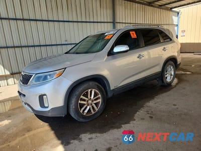 2014 KIA SORENTO LX 5XYKTDA71EG475001 - główne zdjęcie licytacji z USA - miniatura