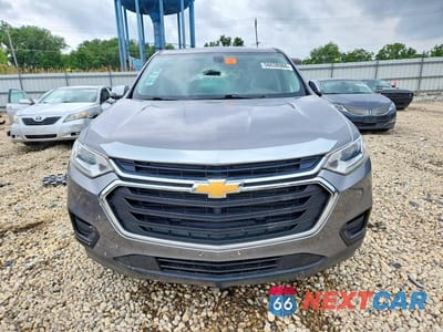 Piąte zdjęcie samochodu w środku: 2018 CHEVROLET TRAVERSE LS VIN:1GNERFKW9JJ227576 - miniatura