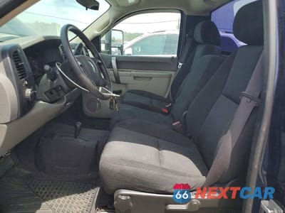 Zdjęcie 7 z 13 samochodu: 2012 CHEVROLET SILVERADO K1500 VIN:1GCNKPE09CZ111891 - miniatura