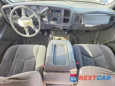 Zdjęcie 8 z 12 samochodu: 2006 CHEVROLET SILVERADO K2500 HEAVY DUTY VIN:1GCHK23D86F215669 - miniatura