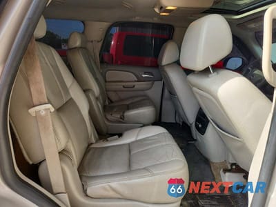 Zdjęcie 10 z 12 samochodu: 2007 GMC YUKON VIN:1GKFK13067J329283 - miniatura