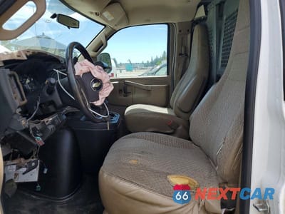 Zdjęcie 7 z 13 samochodu: 2016 CHEVROLET EXPRESS G2500 VIN:1GCWGAFF3G1209941 - miniatura