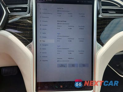 Zdjęcie 9 z 12 samochodu: 2017 TESLA MODEL S VIN:5YJSA1E20HF213260 - miniatura