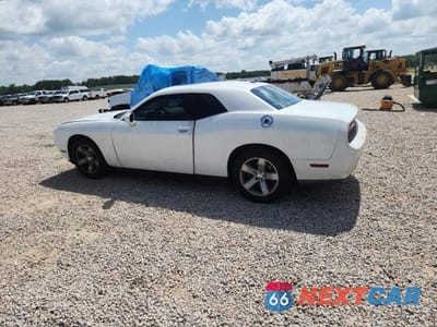 Drugie zdjęcie samochodu z przodu: 2014 DODGE CHALLENGER SXT VIN:2C3CDYAGXEH274325 - miniatura