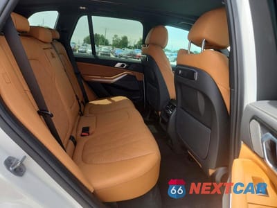 Zdjęcie 10 z 12 samochodu: 2025 BMW X5 XDRIVE40I VIN:5UX23EU04S9Y83010 - miniatura