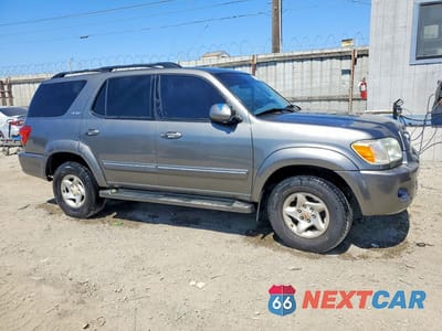 Czwarte zdjęcie samochodu z boku: 2005 TOYOTA SEQUOIA SR5 VIN:5TDZT34A45S239915 - miniatura