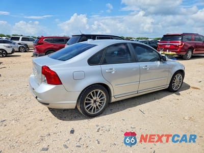 Trzecie zdjęcie samochodu z tyłu: 2009 VOLVO S40 2.4I VIN:YV1MS382092462783 - miniatura