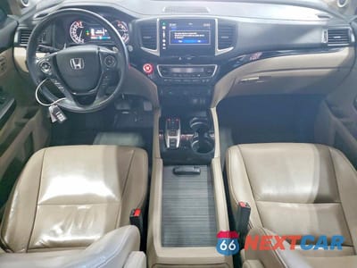 Zdjęcie 8 z 13 samochodu: 2016 HONDA PILOT TOURING VIN:5FNYF6H94GB113887 - miniatura