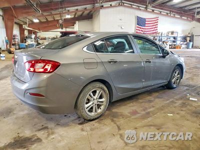 Trzecie zdjęcie samochodu z tyłu: 2018 CHEVROLET CRUZE LT VIN:1G1BE5SMXJ7164252 - miniatura