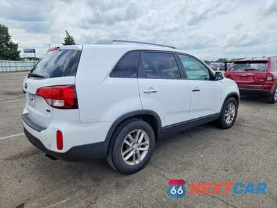 Trzecie zdjęcie samochodu z tyłu: 2014 KIA SORENTO LX VIN:5XYKT3A65EG440253 - miniatura