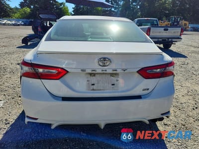 Zdjęcie 6 z 12 samochodu: 2018 TOYOTA CAMRY SE VIN:4T1B11HK4JU526249 - miniatura