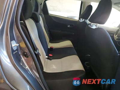 Zdjęcie 10 z 13 samochodu: 2013 TOYOTA YARIS VIN:JTDKTUD37DD551309 - miniatura