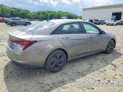Trzecie zdjęcie samochodu z tyłu: 2021 HYUNDAI ELANTRA SEL VIN:KMHLS4AG3MU064859 - miniatura