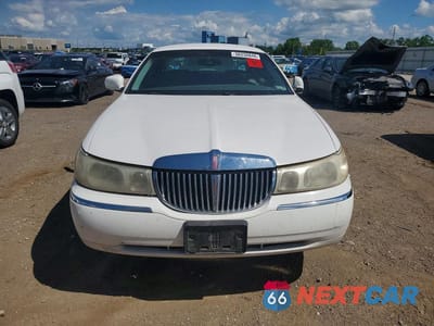 Piąte zdjęcie samochodu w środku: 1998 LINCOLN TOWN CAR EXECUTIVE VIN:1LNFM81W5WY663487 - miniatura