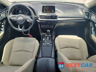 Zdjęcie 8 z 12 samochodu: 2018 MAZDA 3 SPORT VIN:3MZBN1U76JM161150 - miniatura