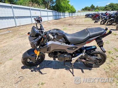 Trzecie zdjęcie samochodu z tyłu: 2017 HONDA GROM 125 VIN:MLHJC6116H5206926 - miniatura