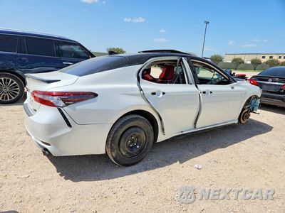 Trzecie zdjęcie samochodu z tyłu: 2022 TOYOTA CAMRY XSE V6 VIN:4T1KZ1AK7NU064245 - miniatura
