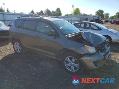 Czwarte zdjęcie samochodu z boku: 2012 TOYOTA RAV4 BASE VIN:2T3ZF4DV9CW145041 - miniatura