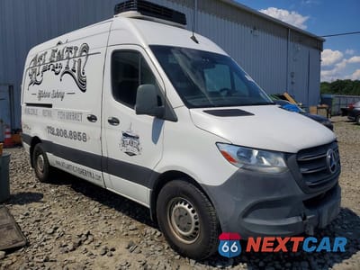 Czwarte zdjęcie samochodu z boku: 2019 MERCEDES-BENZ SPRINTER 2500/3500 VIN:WD3PF0CD5KP024178 - miniatura