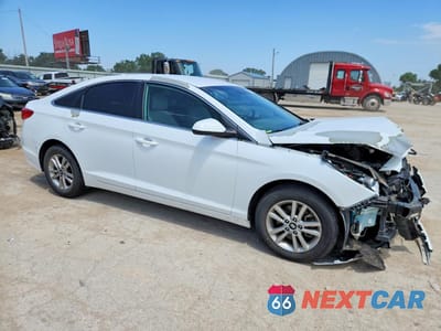 Czwarte zdjęcie samochodu z boku: 2016 HYUNDAI SONATA SE VIN:5NPE24AF7GH363516 - miniatura