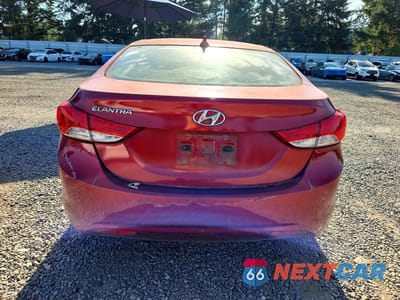 Zdjęcie 6 z 13 samochodu: 2013 HYUNDAI ELANTRA GLS VIN:5NPDH4AEXDH365502 - miniatura