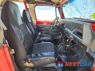 Zdjęcie 11 z 14 samochodu: 1992 JEEP WRANGLER / YJ S VIN:2J4FY19P8NJ549881 - miniatura