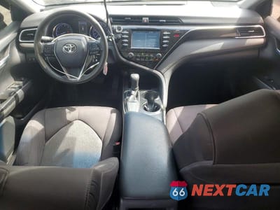 Zdjęcie 8 z 12 samochodu: 2018 TOYOTA CAMRY LE VIN:4T1B11HK1JU091304 - miniatura