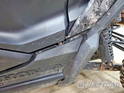 Zdjęcie 9 z 10 samochodu: 2021 HONDA TALON UTILITY VEHICLE VIN:1HFVE05B0M4200334 - miniatura