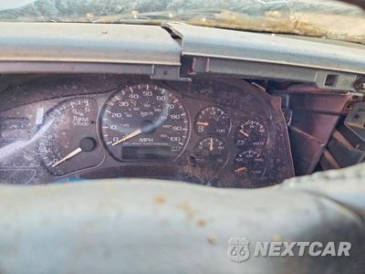 Zdjęcie 9 z 11 samochodu: 2003 CHEVROLET AVALANCHE C1500 VIN:3GNEC13T73G323297 - miniatura