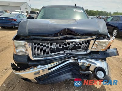 Piąte zdjęcie samochodu w środku: 2011 GMC SIERRA K1500 SLE VIN:3GTP2VE3XBG333233 - miniatura