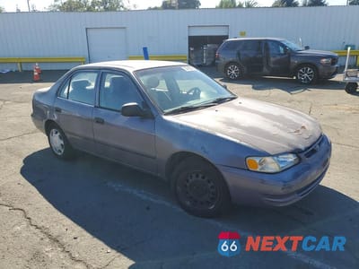 Czwarte zdjęcie samochodu z boku: 1998 TOYOTA COROLLA VE VIN:1NXBR12E0WZ025071 - miniatura