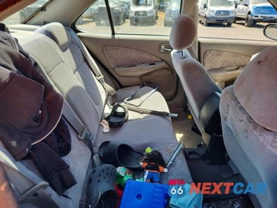 Zdjęcie 10 z 13 samochodu: 2000 NISSAN SENTRA XE VIN:3N1CB51D9YL326676 - miniatura