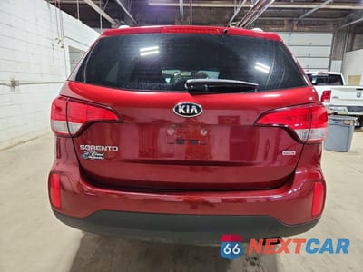 Zdjęcie 6 z 13 samochodu: 2015 KIA SORENTO LX VIN:5XYKT3A65FG640101 - miniatura