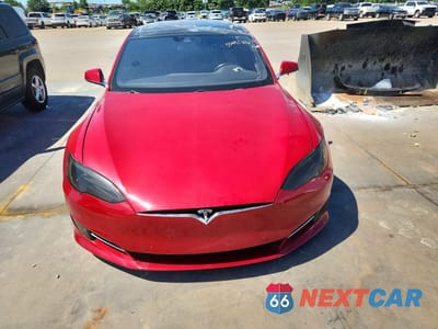 Piąte zdjęcie samochodu w środku: 2016 TESLA MODEL S VIN:5YJSA1E25GF156830 - miniatura